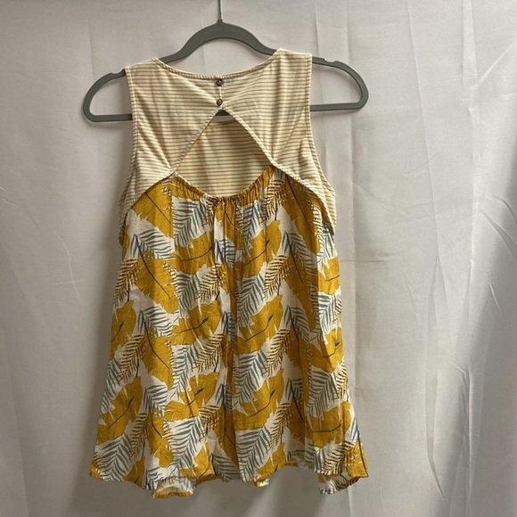 Doe & Rae Stripe Floral Cut Out Back Tank Yellow & Gold Size Small - Picture 5 of 6